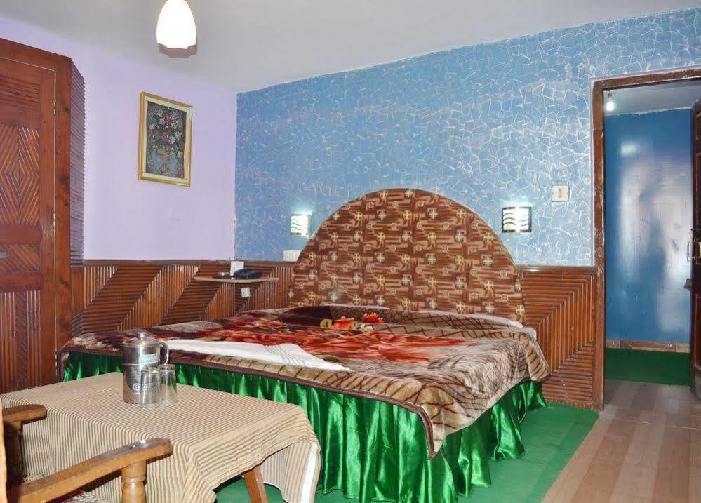 Hotel Chetna Manāli Exterior foto