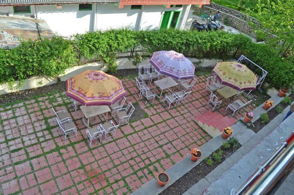 Hotel Chetna Manāli Exterior foto